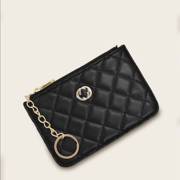Handbags - Quilted Wallet •